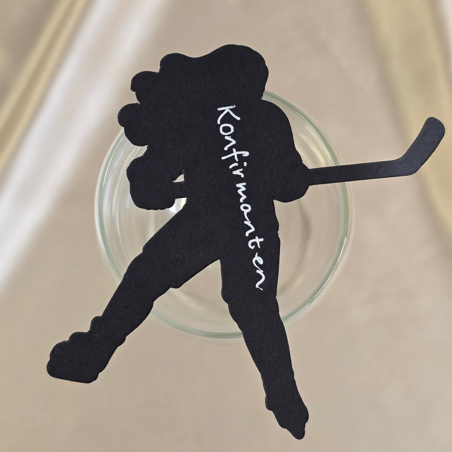 Bordkort konfirmasjon jente - hockeyspiller
