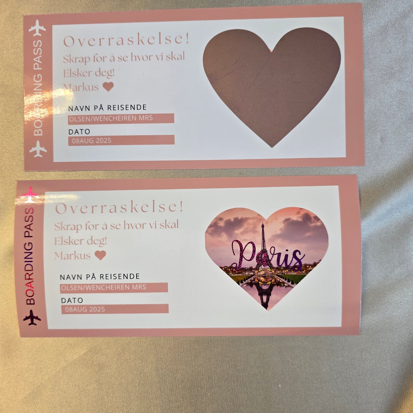 Personalisert "Boarding pass" med foto under skrapefelt
