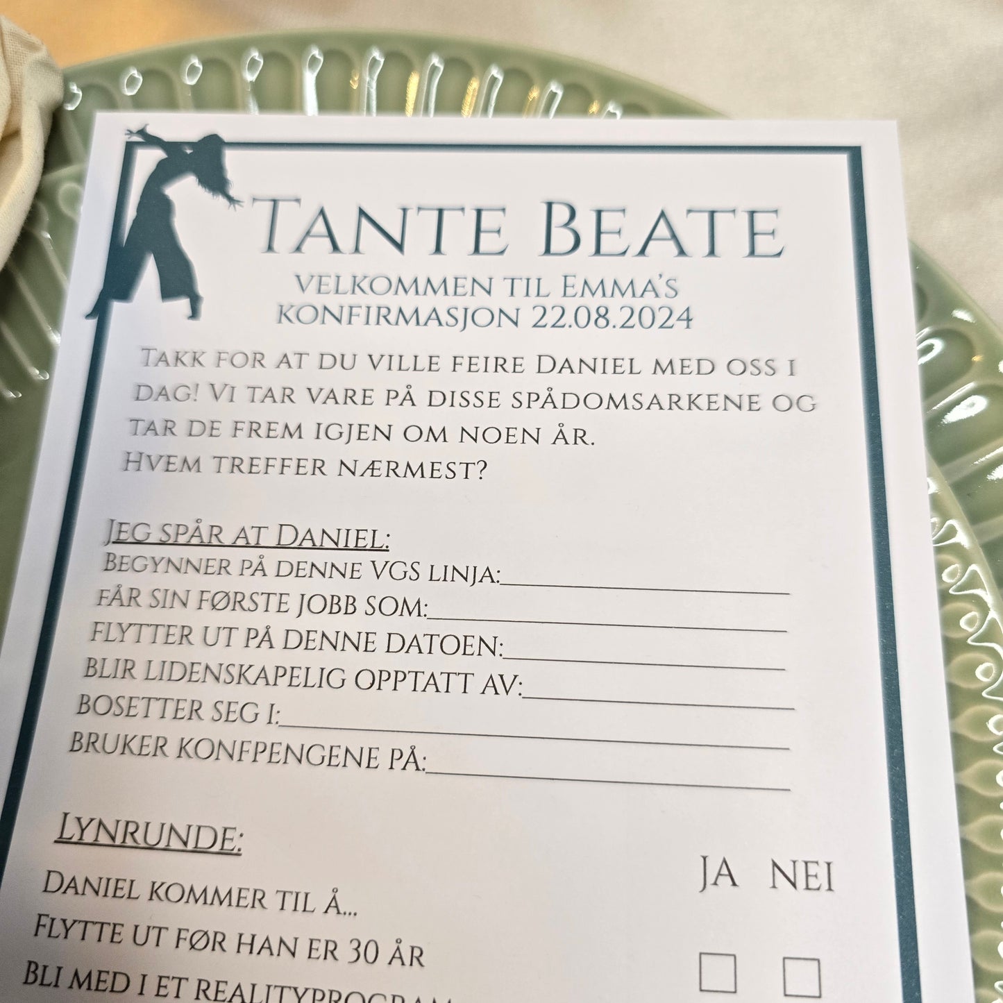 Spådomsark til konfirmasjon - med gjestenes navn