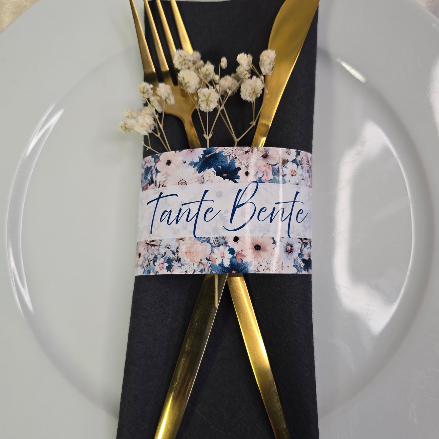 Serviettbånd med navn - blå blomster