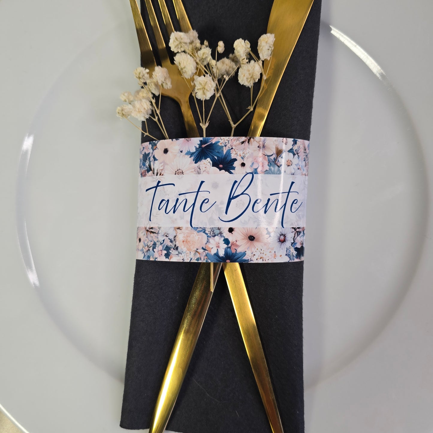 serviettbånd med navn blå blomster