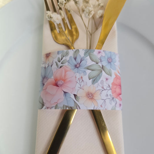 Serviettbånd av papir med blomstermotiv